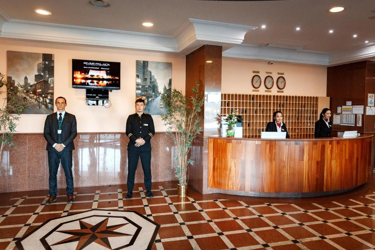 River Palace Hotel Atyraū Екстериор снимка